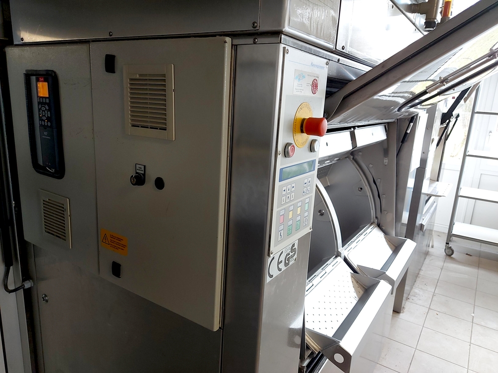 Icon Barrier Washer Extractor Kannegiesser FA 500