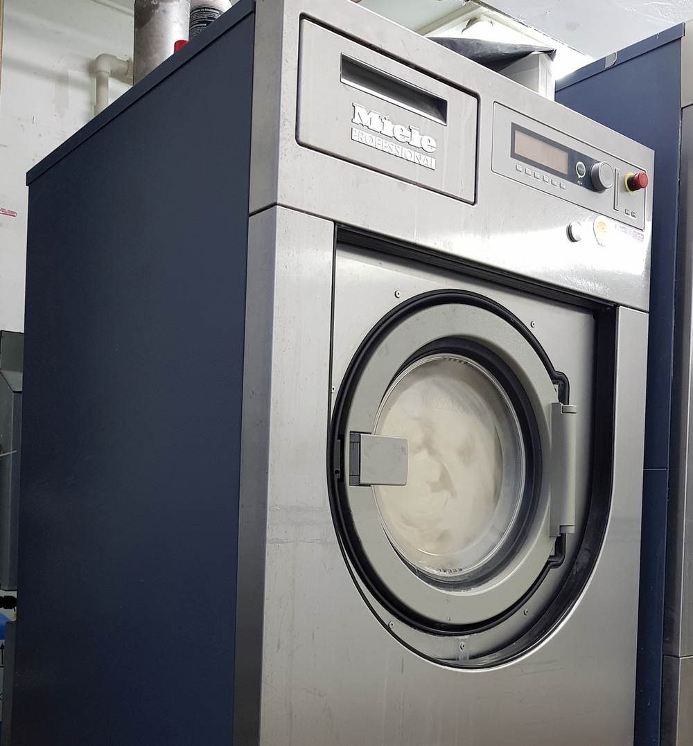 Icon Industrial Washer Extractor Miele PW 6137 SO D